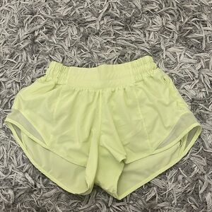 Lime 2.5 Hotty Hot Lululemon Shorts Size 2